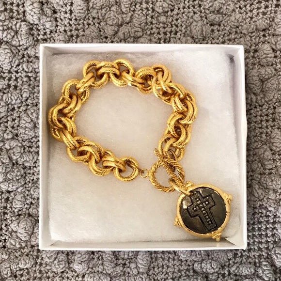 Accessories - Chunky gold chain bracelet